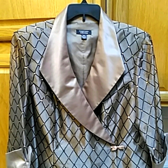 Dress Barn Tops - New Elegant Dress Barn Silky Gold Blouse 18W